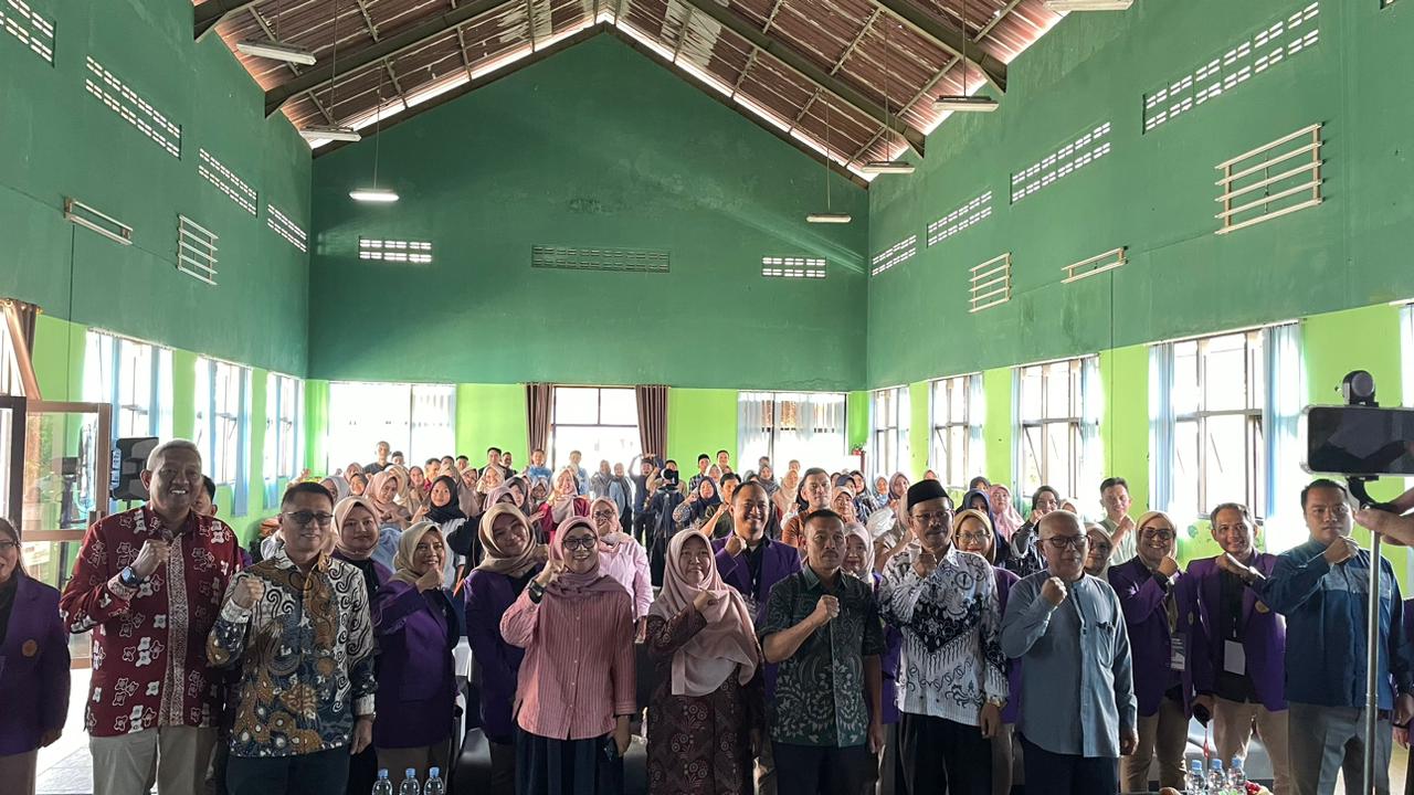 Mahasiswa MP24R4 Gelar PKM di Pamijahan: Penguatan Mind Care dan Inovasi Media Digital Berbasis AI untuk Guru